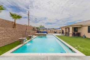 Lake Escape with Heatable Pool & Spa